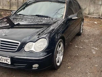 Авто Mercedes C-Class 2004 № 8386667