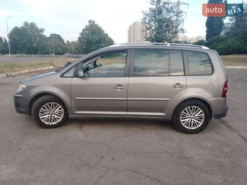 Авто Volkswagen Touran 2006 № 8386689