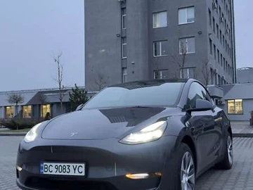 Авто Tesla Model Y 2023 № 8386887