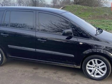 Авто Opel Zafira 2009 № 8387008