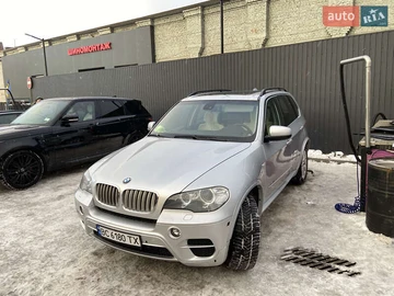 Авто BMW X5 2010 № 8387207
