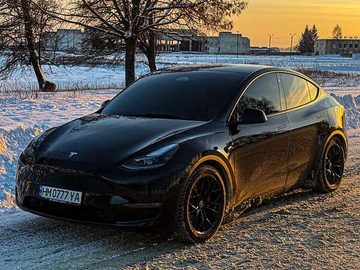 Авто Tesla Model Y 2023 № 8387313