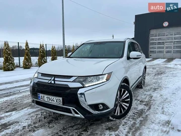 Авто Mitsubishi Outlander 2019 № 8388136