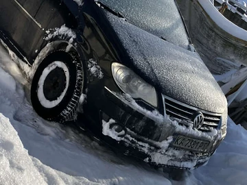 Авто Volkswagen Touran 2007 № 8390439