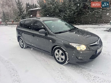 Авто Hyundai I30 2010 № 8390528