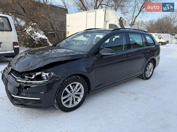 Авто Volkswagen Golf 2020 № 8390988