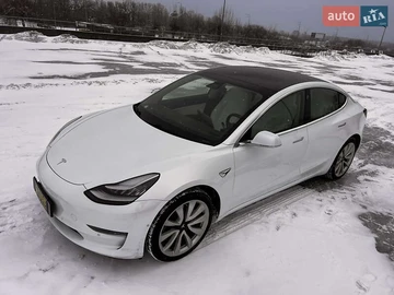 Авто Tesla Model 3 2019 № 8391175