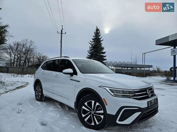 Авто Volkswagen Tiguan 2022 № 8391534