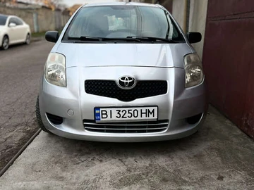 Авто Toyota Yaris 2007 № 8391712