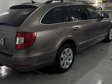 Авто Skoda Superb 2010 № 8391823