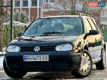 Авто Volkswagen Golf 2000 № 8392137
