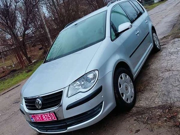 Авто Volkswagen Touran 2009 № 8392191
