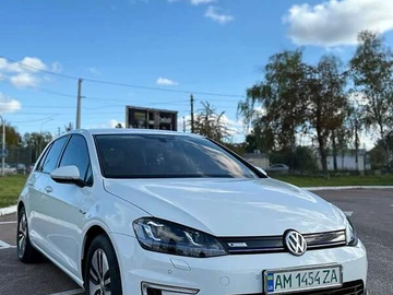 Авто Volkswagen E-Golf 2016 № 8392351