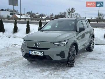 Авто Volvo Xc40 2023 № 8392371