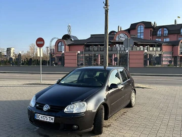 Авто Volkswagen Golf 2005 № 8392432
