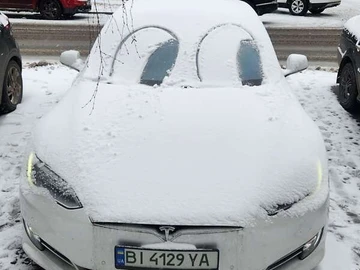Авто Tesla Model S 2018 № 8393309