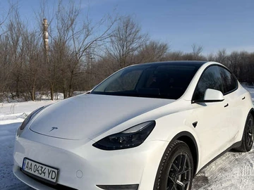 Авто Tesla Model Y 2022 № 8393330
