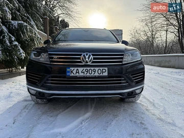 Авто Volkswagen Touareg 2015 № 8393720