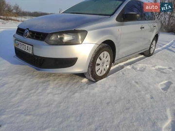 Авто Volkswagen Polo 2012 № 8393875