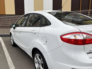 Авто Ford Fiesta 2014 № 8393941