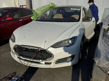 Авто Tesla Model S 2014 № 8393949
