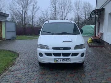 Авто Hyundai H 200 2000 № 8394796