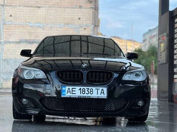 Авто BMW 5 Series 2004 № 8394968