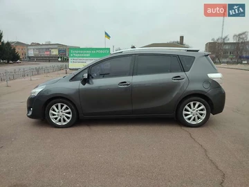 Авто Toyota Verso 2015 № 8395220