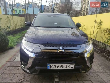 Авто Mitsubishi Outlander 2020 № 8395340