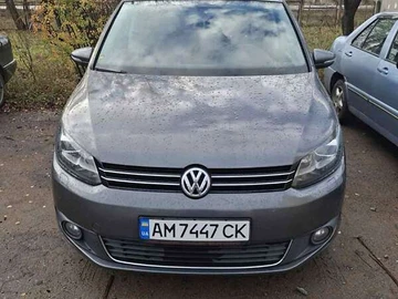 Авто Volkswagen Touran 2011 № 8395518