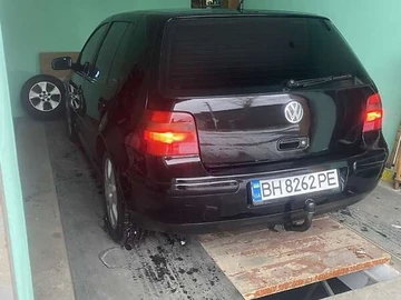 Авто Volkswagen Golf 2002 № 8395751