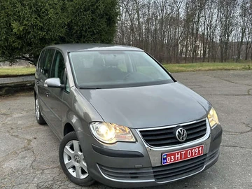 Авто Volkswagen Touran 2009 № 8395759