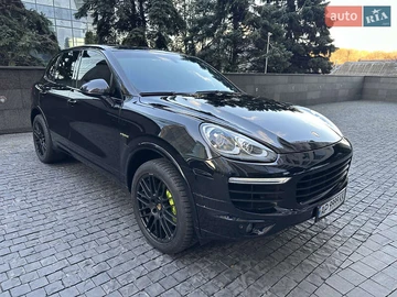 Авто Porsche Cayenne 2017 № 8396306