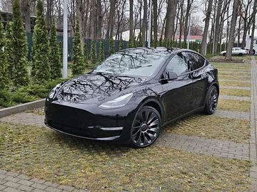 Авто Tesla Model Y 2023 № 8396312