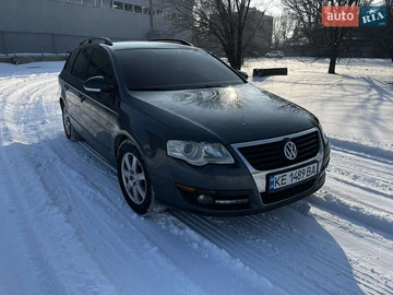 Авто Volkswagen Passat 2009 № 8396636