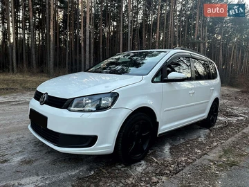 Авто Volkswagen Touran 2011 № 8396728