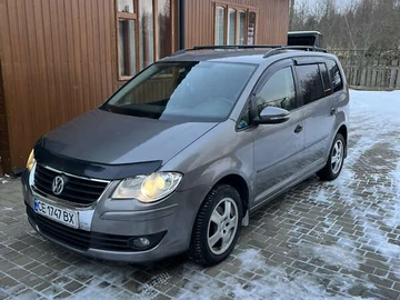 Авто Volkswagen Touran 2010 № 8397535