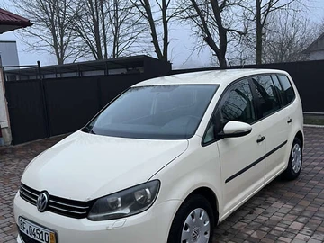Авто Volkswagen Touran 2014 № 8398222