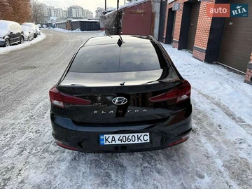 Авто Hyundai Elantra 2018 № 8399245