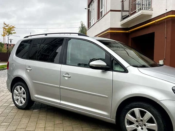 Авто Volkswagen Touran 2014 № 8399268