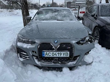 Авто BMW I4 2023 № 8399694
