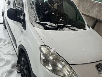 Авто Peugeot Partner 2009 № 8399882