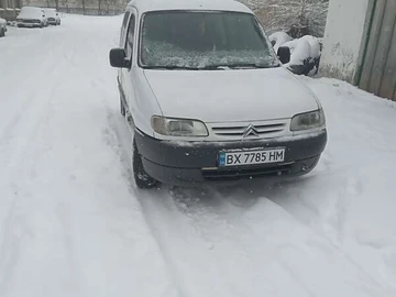 Авто Citroen Berlingo 2000 № 8400262