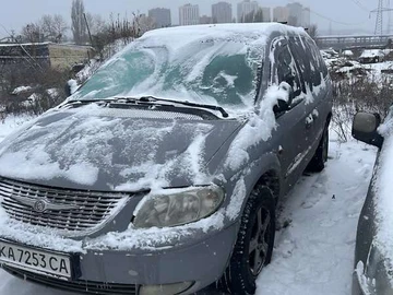 Авто Chrysler Grand Voyager 2001 № 8400271