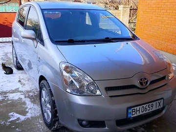 Авто Toyota Corolla Verso 2005 № 8400404