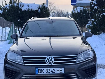 Авто Volkswagen Touareg 2016 № 8400879