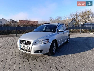 Авто Volvo V50 2008 № 8400906