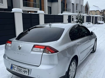 Авто Renault Laguna 2010 № 8401196