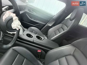 Авто Porsche Taycan 2023 № 8401304