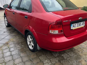 Авто Chevrolet Aveo 2005 № 8402156